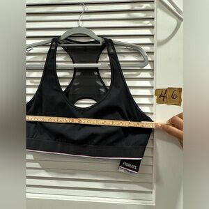 Woman’s 4 Laps circuit sports bra black size xxl